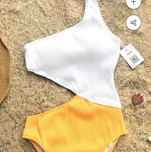 Cupshe Other - New cupshe yellow and white cutout one piece